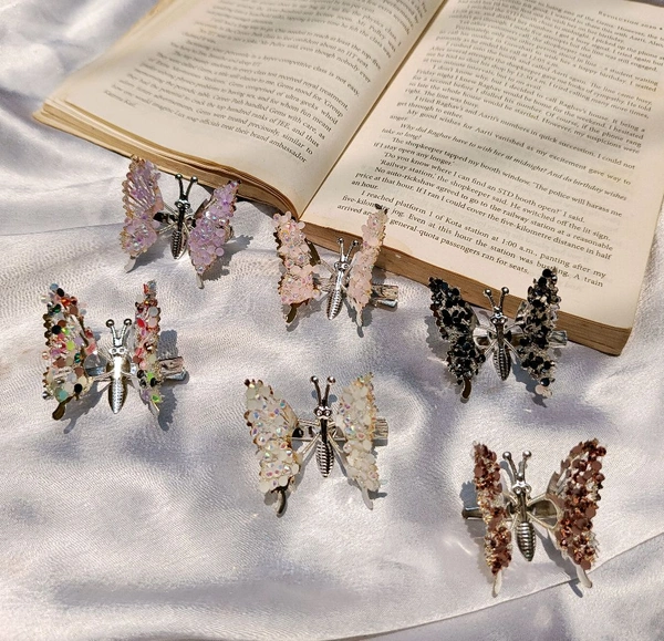 FLUTTERING STONE STUDDED CLIPS  - Yellow