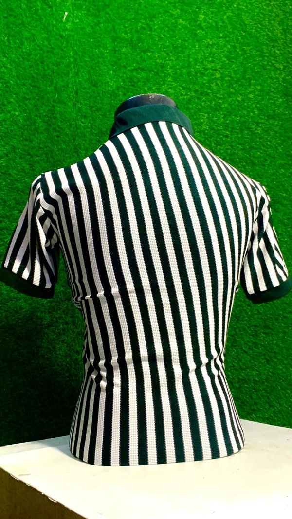 black & white v neck t-shirt for boys - L