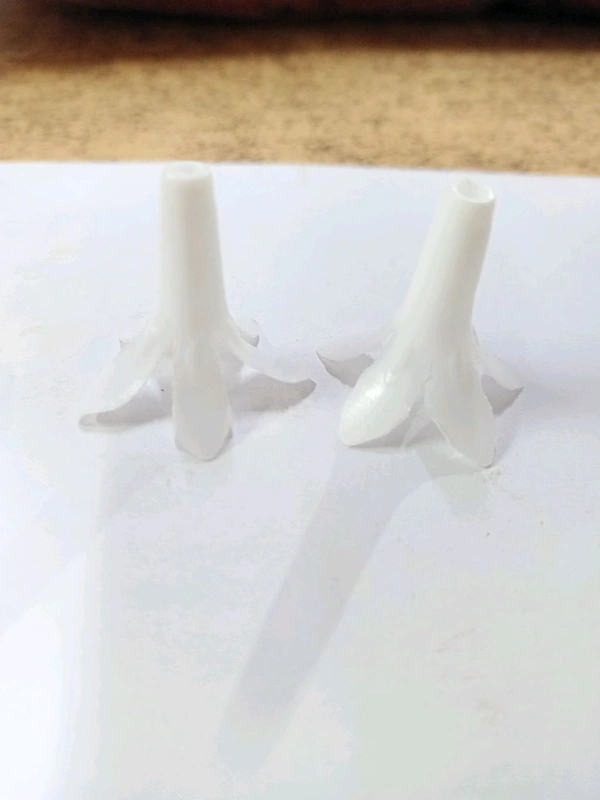 Plastic Flowers (200 Grams)  - White, 4 cm