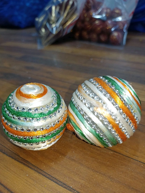 Tricolour Diamond Ball (Pack Of 25) - White, Big