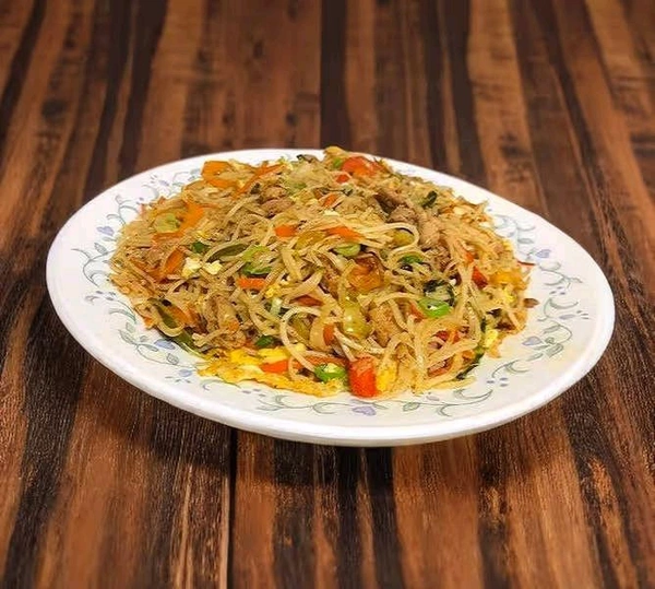 Pinki Fast Food Chowmein - Chicken