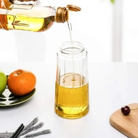 Kitchen Glass Oil Bottle Dispenser Automatic Opening Closing Home Bottles For Oil And Vinegar Honey Olive Oil Container (630ml) BX12158