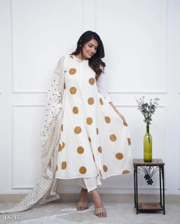 Women Pure Cotton Kurta Eith Pant - L