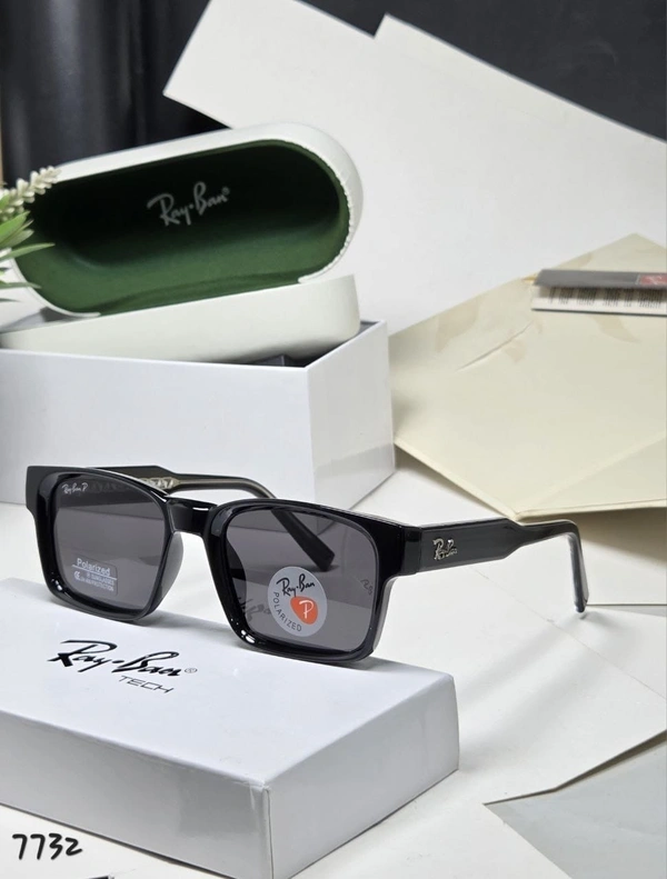 UV Protection Wayfarer Sunglasses 1