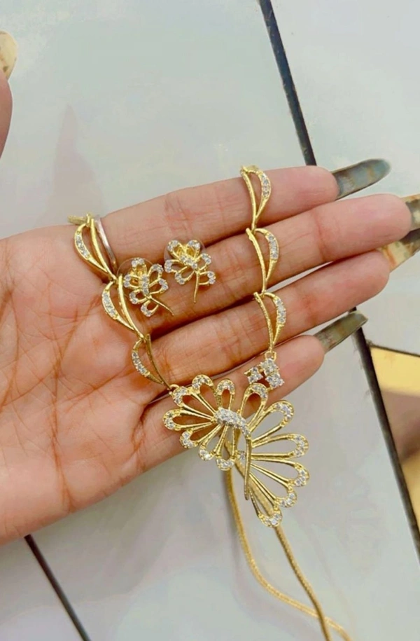 Elegant Golden Floral Necklace Set with Matching Earrings SR_1215