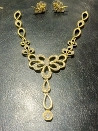Elegant Golden Floral Necklace Set with Matching Earrings SR_1215
