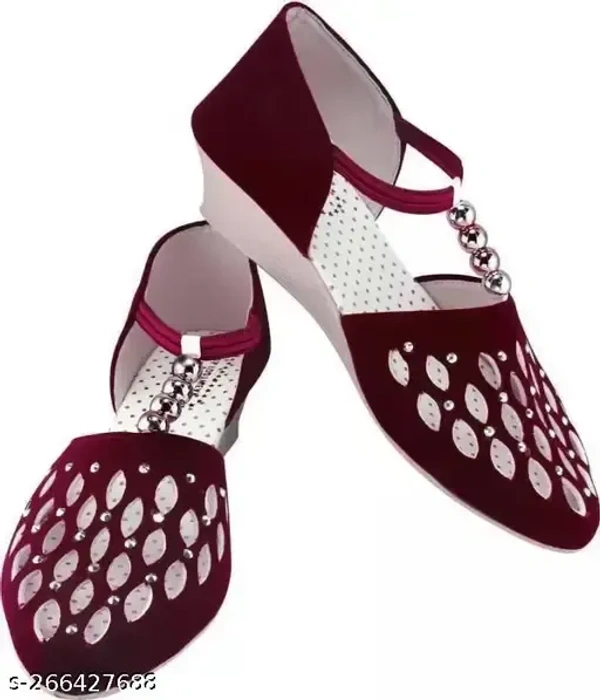 Trendy Women Juttis & Mojaris - IND-6