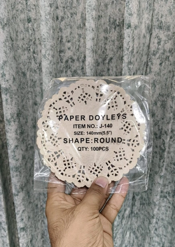 The Baking Curv Paper Doilies | Round Placemats | Decorative Accessories | Disposable Paper Mats Silver Round (Pack of 100) - 4.5 Inch