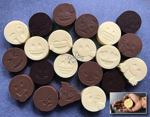 The Baking Curv Emoji Shape Silicone Mould – Non-Stick Tray for Chocolate, Candy, Jelly & Fun Baking Projects