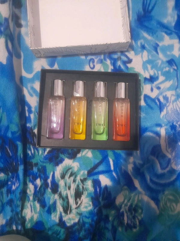 twc Set Of Four Perfume With Different Fragnance