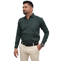 Look Me Apparel Men Solid Green Regular Fit Full Sleeve Cotton Blend Formal Shirt with Spread Collar - M, Green