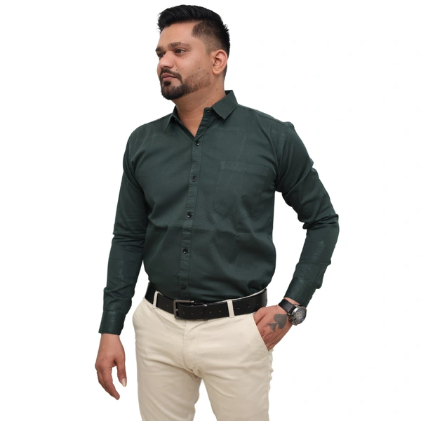 Look Me Apparel Men Solid Green Regular Fit Full Sleeve Cotton Blend Formal Shirt with Spread Collar - M, Green