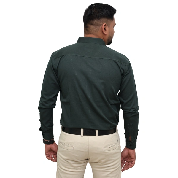 Look Me Apparel Men Solid Green Regular Fit Full Sleeve Cotton Blend Formal Shirt with Spread Collar - M, Green