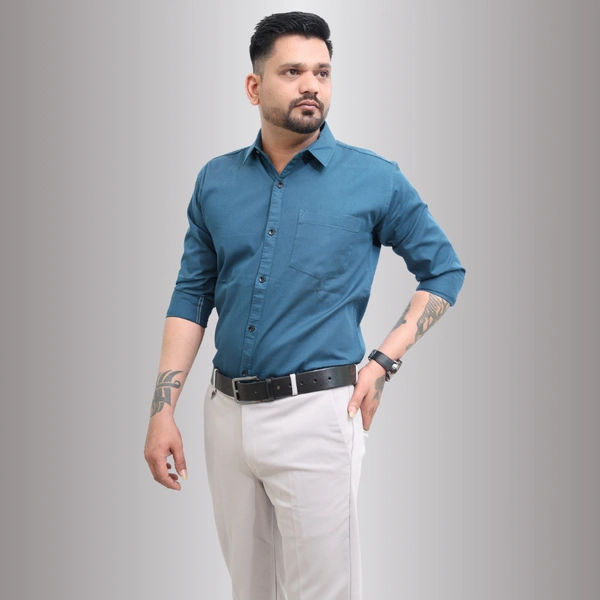 Look Me Apparel Men Solid Teal Regular Fit Full Sleeve Cotton Blend Formal Shirt with Spread Collar - XL, Blue