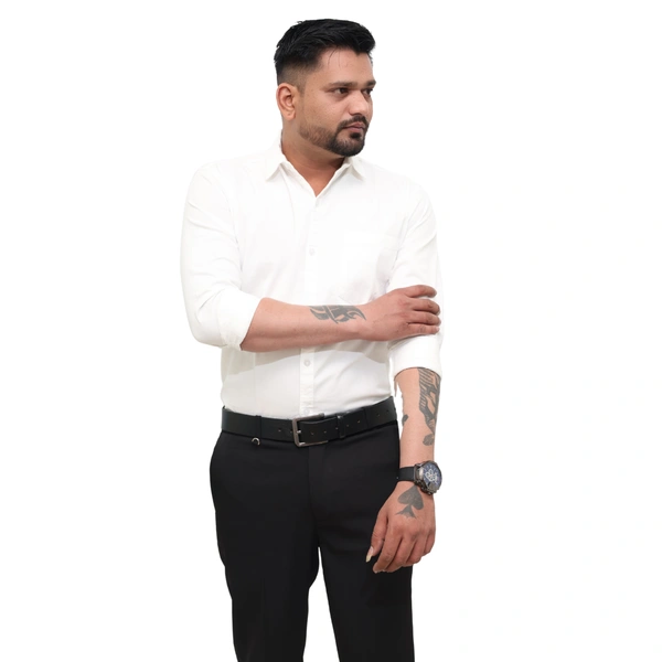 Look Me Apparel Men Solid White Regular Fit Full Sleeve Cotton Blend Formal Shirt with Spread Collar - M, White
