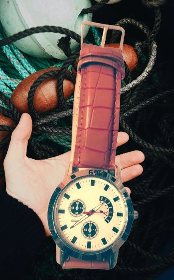 Qurts Watch  - Brown, 4 inch