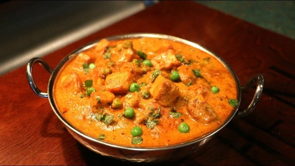 Matar Paneer : 