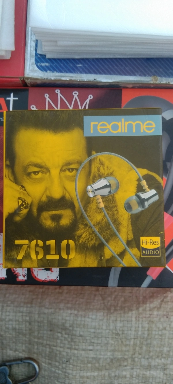 Realme 7610