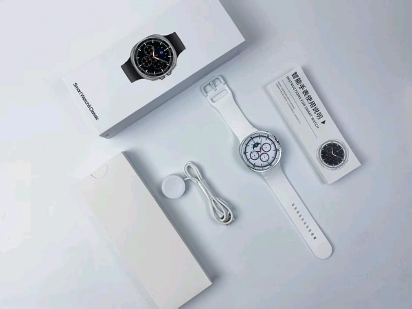 Galaxy Watch 8 Clasic ( White)