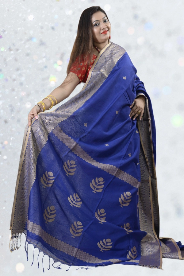 SKU-0390, Pure Cotton->Hand Tant Weaving->With Blouse Piece - Normal Length 6.3 mtr Plus, Blue, Buti / Booti, Hand Wash, Yes