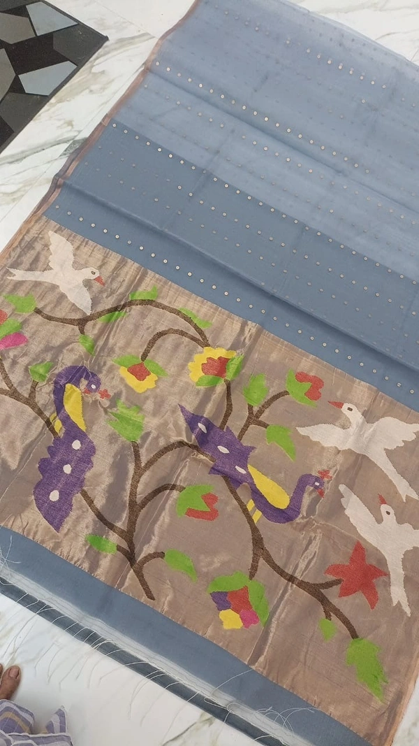  SKU-0518 -> Paithani Saree -> Handloom - Grey, Bird Motive, Hand Wash, Yes