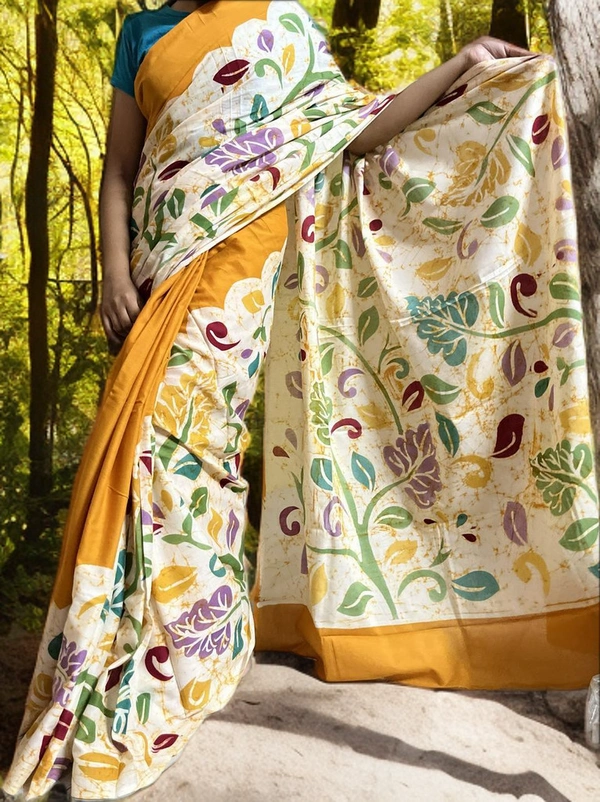 SKU-0173, Pure Cotton->Wax Batik->Hand Printing->With Blouse Piece - Normal Length 6.3 mtr Plus, Offwhite, Hand Print, Hand Wash, Yes