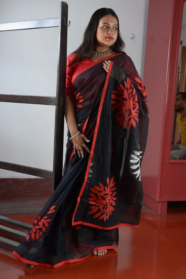 SKU-0307 -> Pure Cotton -> Dhanekhali -> Applic Work Border - Black, Applic Work, Dry Clean Only, Yes