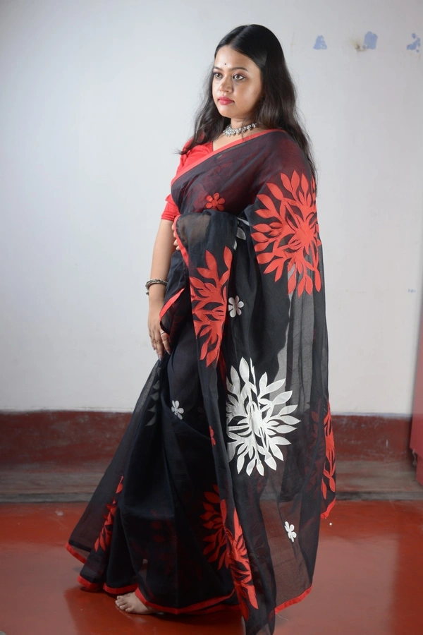 SKU-0307 -> Pure Cotton -> Dhanekhali -> Applic Work Border - Black, Applic Work, Dry Clean Only, Yes