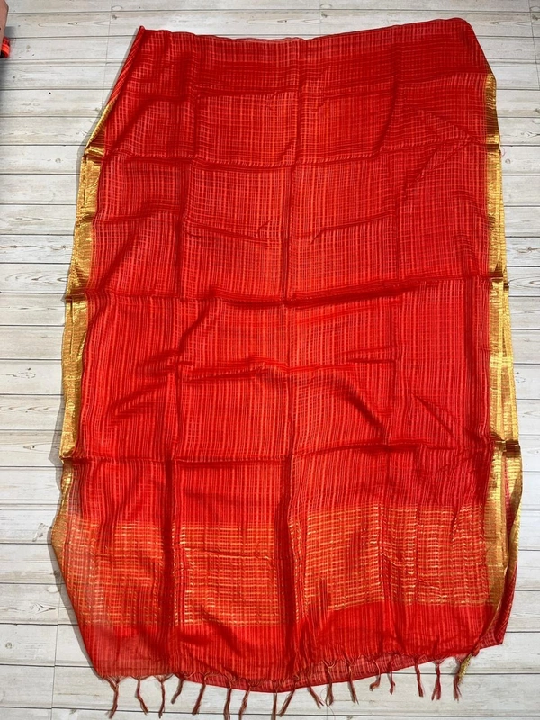 SKU0844 : Resham-Muga saree – Gorgeous, Lightweight & Breathable Fabric - Hand Wash, Yes