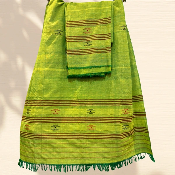 Graceful Green Mekhela Chador with Handwoven Assamese Patterns - Harlequin