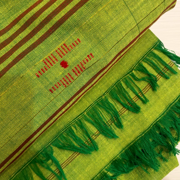 Graceful Green Mekhela Chador with Handwoven Assamese Patterns - Harlequin