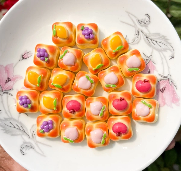 Fruit Pastry (Hooks Inc) - Yellow