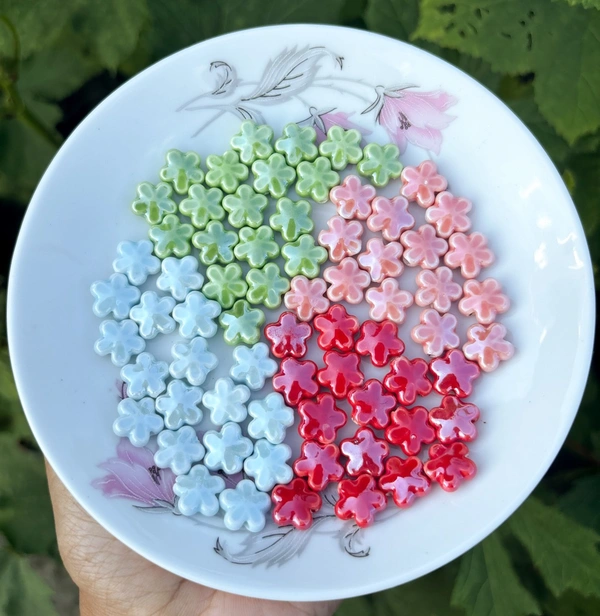 Porcelain Clover Beads - Red