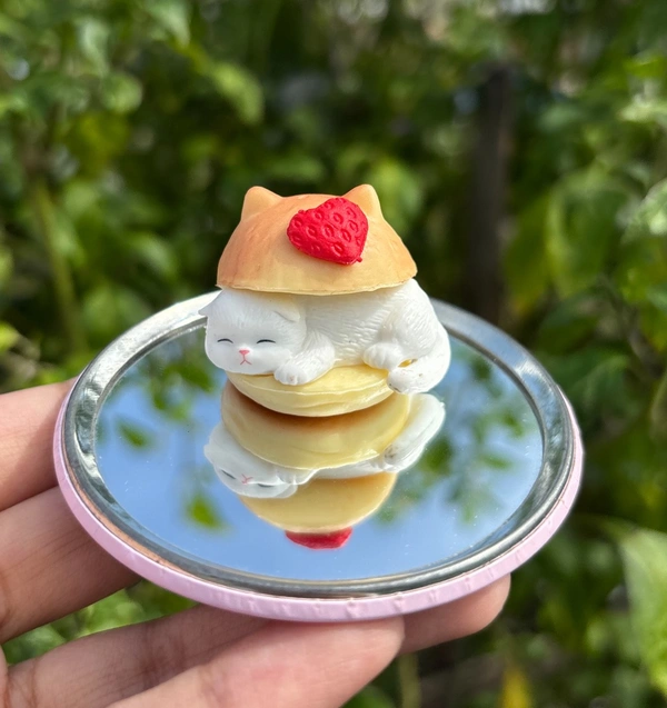 Mofusand Hamburger Series (Single Pcs) - Strawberry Heart (Pure White Cat)