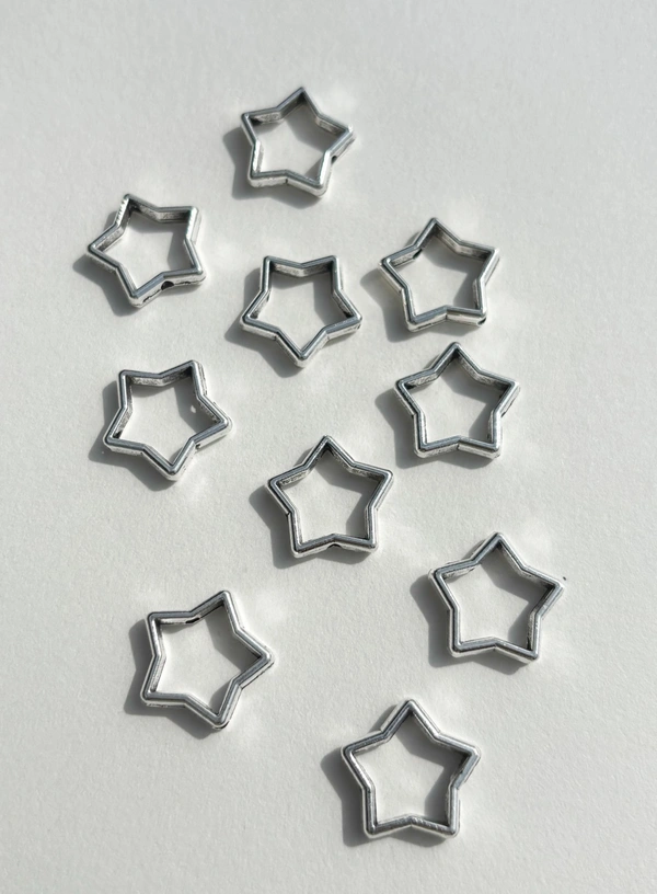 Metal Hollow Stars