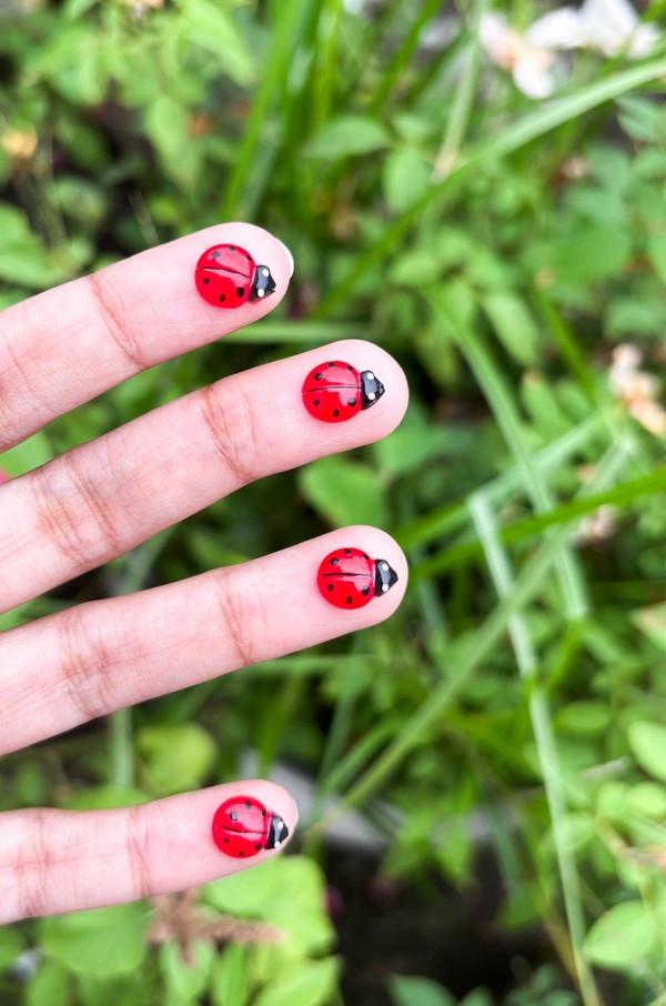 Tiny Ladybug (To Be Glued)