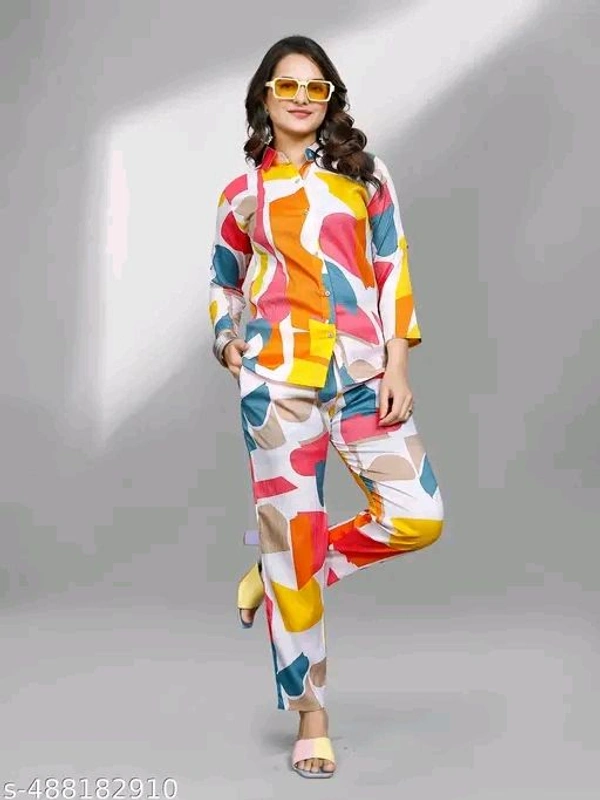 Stylish Latest Women Top & Bottom Sets - L