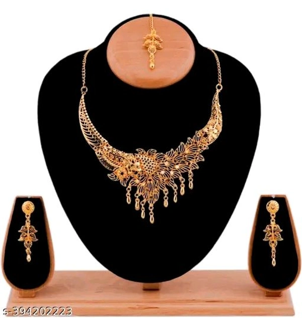 Sizzling Fancy Women Necklaces & Chains
