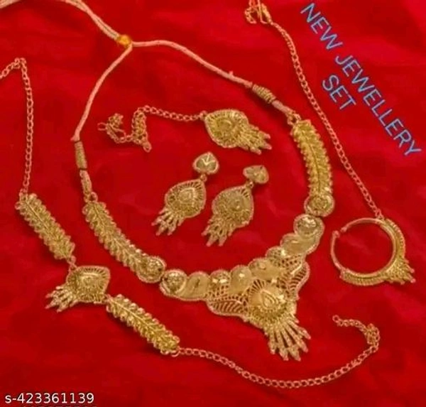 Stylish jewellery set for women