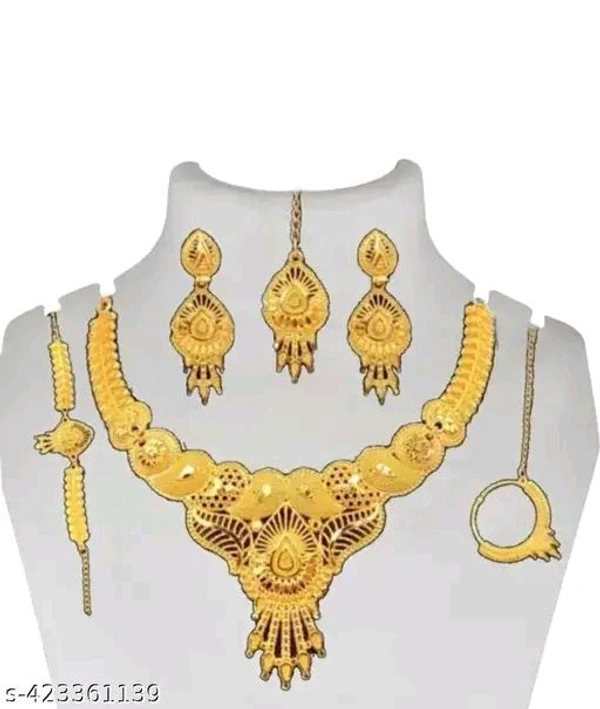 Stylish jewellery set for women