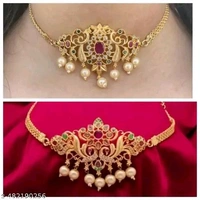Necklaces & Chains