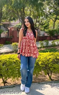 Tops & Tunics - M