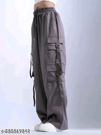 TRENDY Women's Stylish Six Pocket Cargo Pants - M