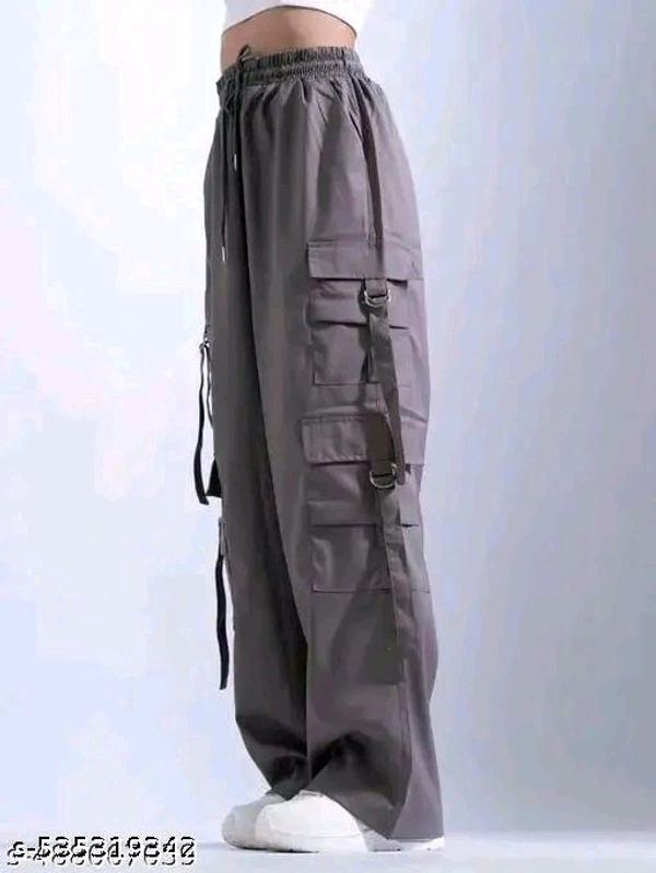 TRENDY Women's Stylish Six Pocket Cargo Pants - Xl