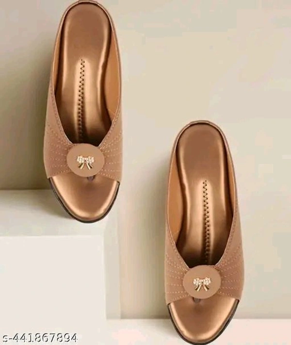 Unique Trendy Women New Flats Heels Unique Ladies Women Slippers Girls Wages Party Wear Sexy Stylish Summer Block Heeled Sandals Brown Women Fashion - 5