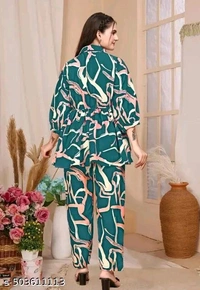 Urbane Glamorous Women Top & Bottom Sets - M