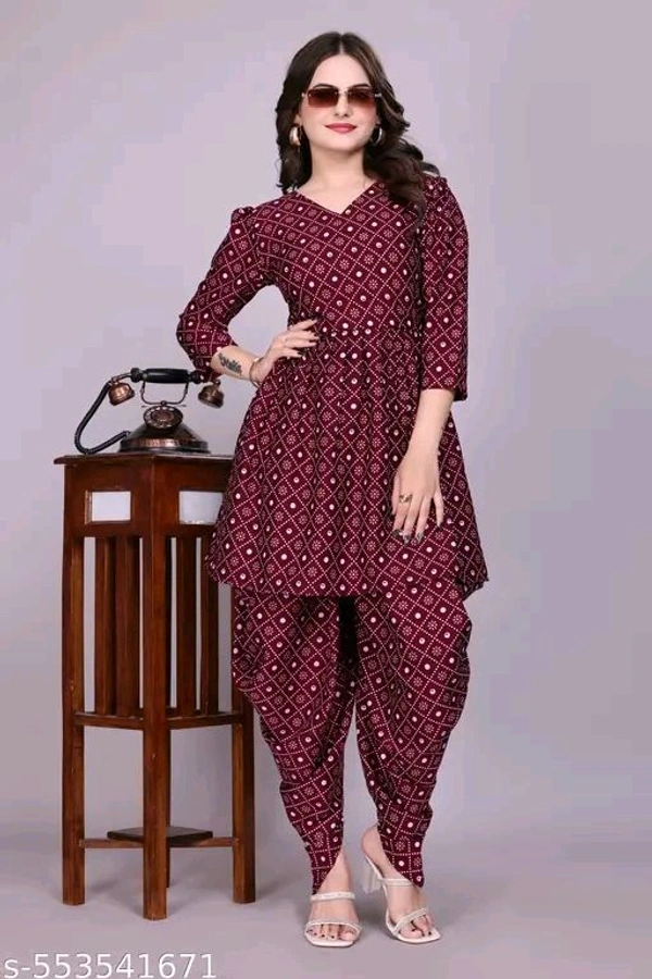 Women's Stylish Trendy Same Tone Bandhani Top & Bottom Set - M