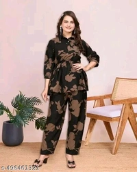Stylish Fashionista Women Top & Bottom Sets - M