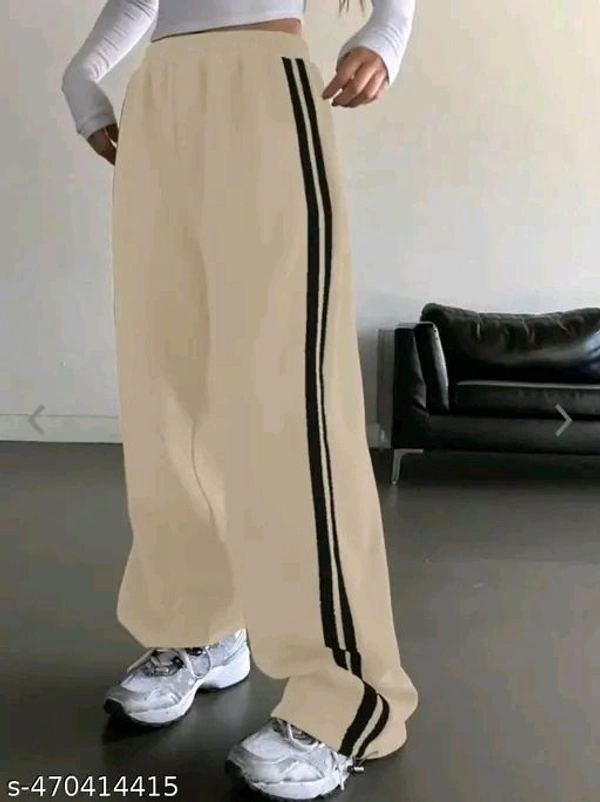 Women's Solid Straight Fit Mid-Rise Trousers - M