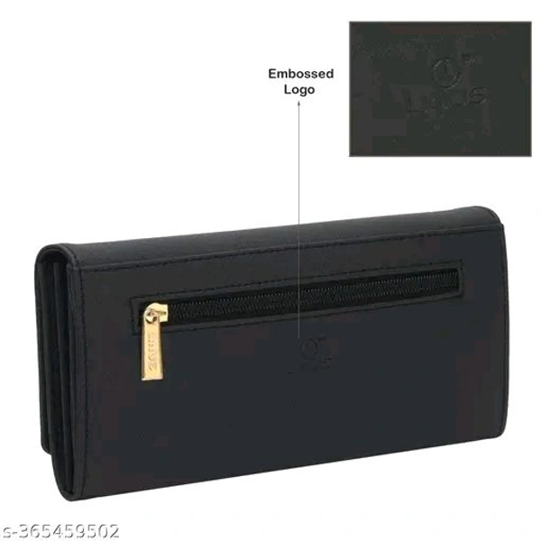 Fashionable Modern Women Clutches